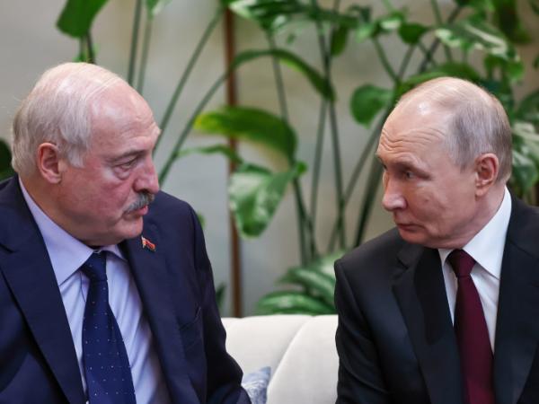 Aleksandr Łukaszenka i Władimir Putin podczas szczytu w Astanie. 29 maja 2026 r.