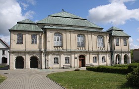 Włodawa – Wielka Synagoga z XVIII w., dziś Muzeum Pojezierza Łęczyńsko-Włodawskiego z bogatym działem judaików