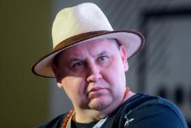 „Dzisiaj YouTube to moje główne źródło utrzymania, muzykę traktuję bardziej jako hobby.”