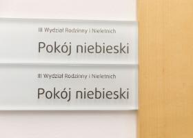 Dzieci dobrze wyczuwają kiedy są okłamywane przez rodzica. Na fot. tzw. „przyjazny pokój przesłuchań” w Siemianowicach Śląskich.
