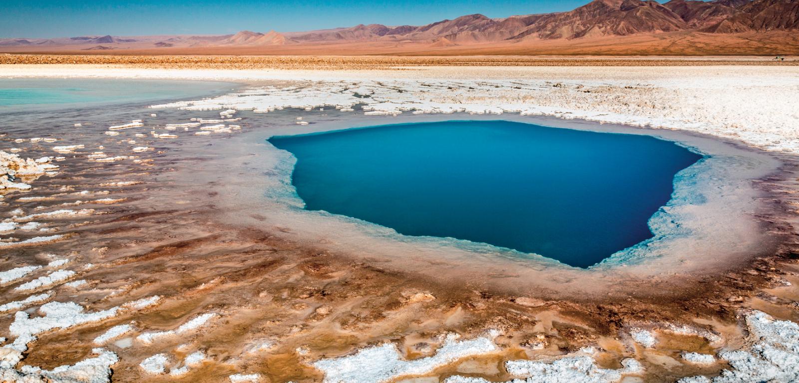 Salar de Atacama wchodzi w skład tzw. litowego trójkąta na pograniczu północnego Chile, Argentyny i Boliwii.