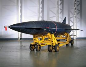 Blue Steel – brytyjska bomba atomowa z przełomu lat 60 i 70.