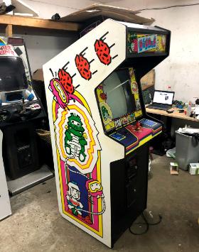 Automat do gry „Dig Dug”