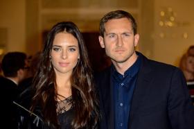 Michał Niemczycki oczekuje teraz dziecka z Anną Czartoryską, co prawda potomkinią Izabelli, ale dla masowej publiczności – przede wszystkim aktorką serialową.