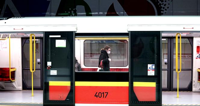 Puste metro w Warszawie