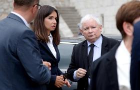 Marta Kaczyńska-Zielińska nie myśli o wejściu do polityki. Gdyby chciała wystartować w wyborach, to medialnie nie miałaby żadnej taryfy ulgowej, więc pewnie z jej bujną przeszłością stałaby się dla prezesa kłopotem.