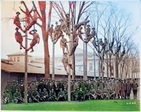 Ćwiczenia wojskowe na Uniwersytecie w Michigan, 1918 r.