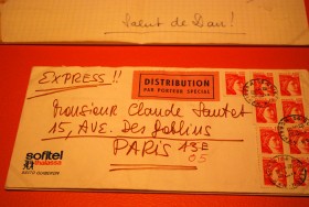 i wysyłała do znajomych, m.in. do swego ukochanego reżysera, Claudea Sauteta.