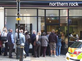 Northern Rock – jeden z największych brytyjskich banków udzielających kredytów hipotecznych. Jedna z pierwszych ofiar kryzysu światowego.