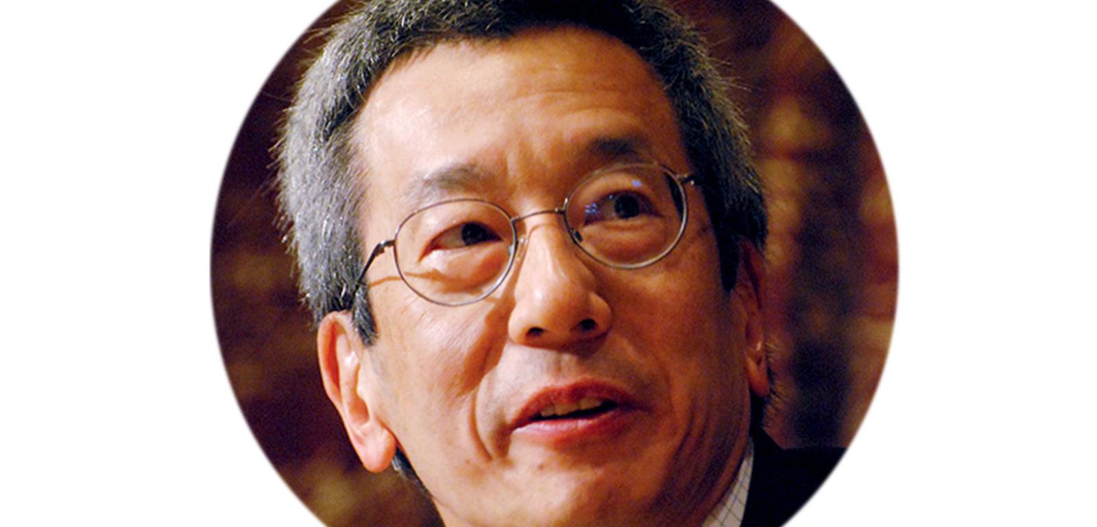 Roger Tsien, amerykański uczony chińskiego pochodzenia, uzyskał markery biologiczne o wszystkich barwach tęczy.