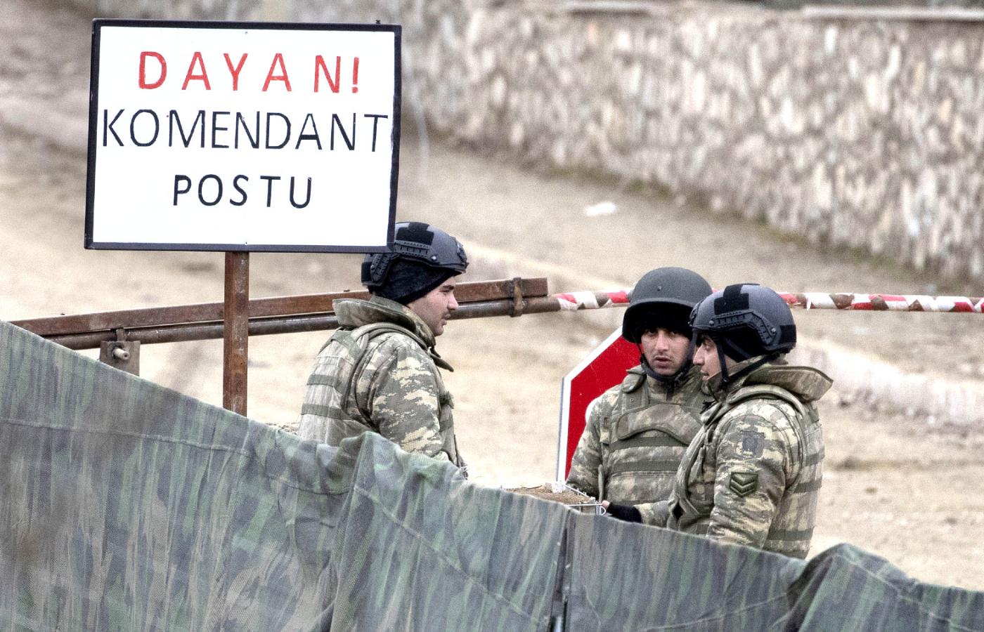 Azerbejdżan zajął miasto Szusza. Na zdjęciu azerski posterunek