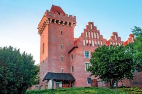 Pokraczna rekonstrukcja zamku Przemysła w Poznaniu