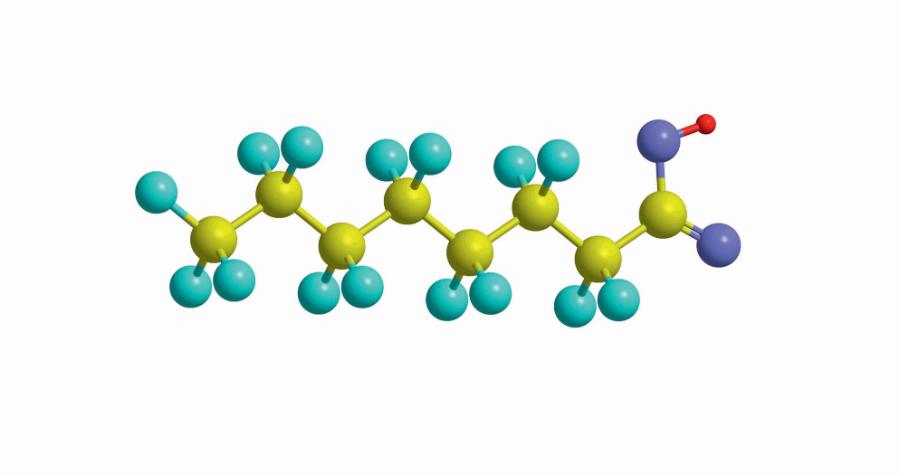 Kwas perfluoro­oktanowy. Węgiel – ­zielony, fluor – ­niebieski, tlen – ­fioletowy, wodór – czerwony.