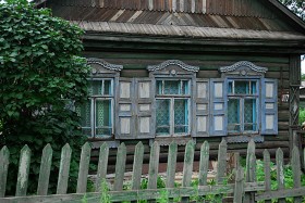 Domy w starej, drewnianej części Birobidżanu.