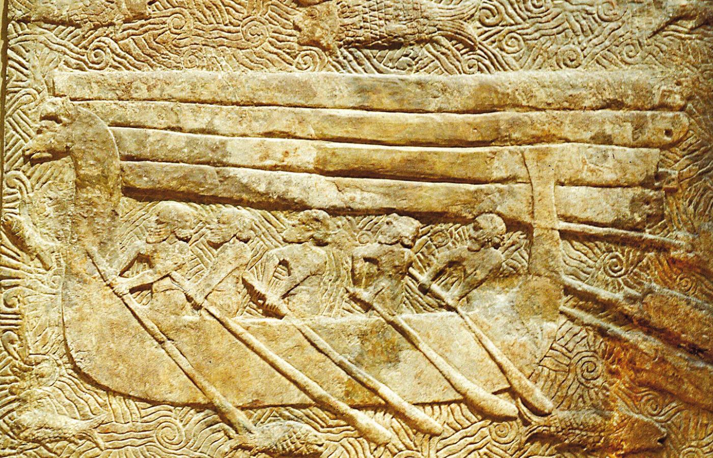 Fenicki statek transportujący cedr - relief z pałacu Sargona II (721 - 705 r. p.n.e.).