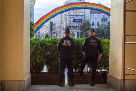 Wszyscy liczą, że zostanie tu już na stałe patrol straży miejskiej, bo w miejscu, gdzie spędza wieczór wiele osób, dobrze to wygląda i dobrze działa.