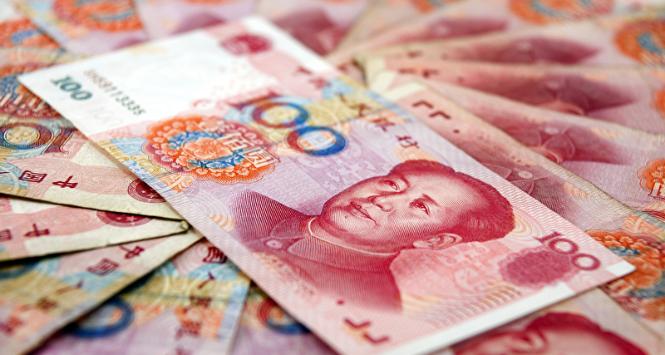 5 sierpnia 2019 r. chiński bank centralny zezwolił, by dolar podrożał do ponad 7 juanów. Na takim poziomie nie był od 11 lat.