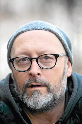 Wojciech Smarzowski (51 lat) – reżyser i scenarzysta filmowy, z wykształcenia operator.