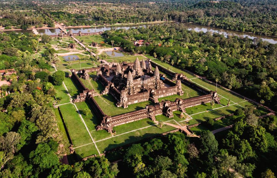 Świątynia Angkor Wat w Kambodży – świadectwo potęgi dawnej stolicy Khmerów, do której upadku w XV w. przyczynił się klimat.