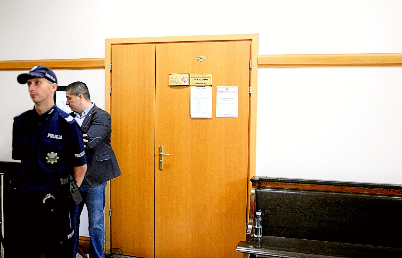 Pierwsza instancja, Sąd Okręgowy w Warszawie, kwiecień 2018 r. Proces Tomasza Arabskiego za zamkniętymi drzwiami