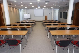 W układzie „klasa” - max. 65 osób.