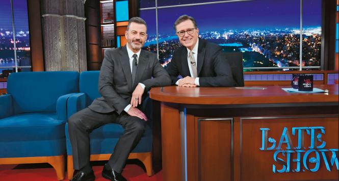 Jimmy Kimmel jako gość late night show Stephena Colberta. Zagrożeni komicy zwarli szyki.