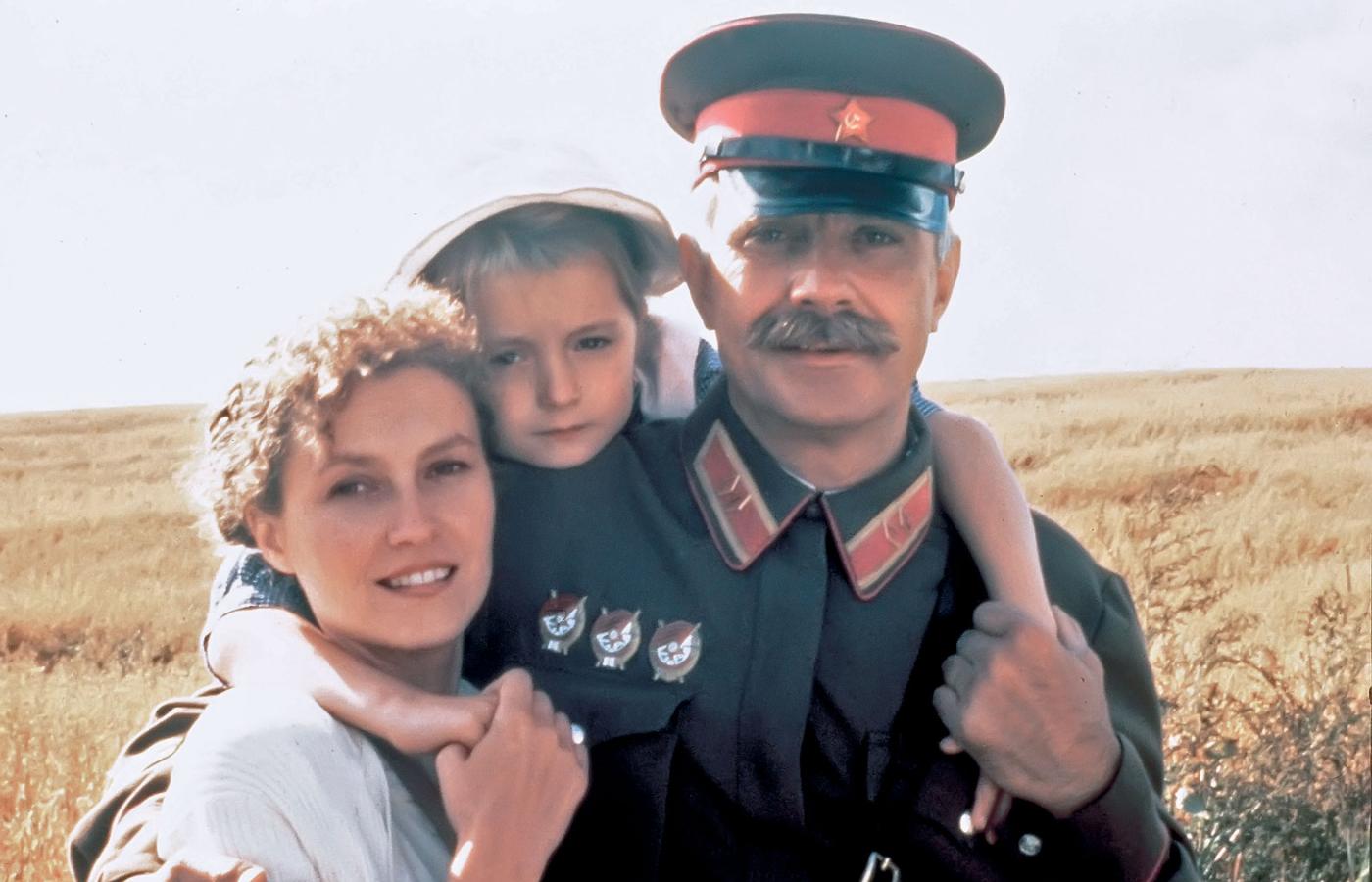 „Spaleni słońcem”, reż. Nikita Michałkow, 1994 r. – stalinowski terror w obrazie nagrodzonym Oscarem