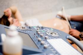 Na słabą jakość usług zdrowotnych narzekają dzisiejsze 30-latki. A od nich zależy, jak będzie wyglądała dzietność w Polsce. Wiele z nich staje przed decyzją o urodzeniu pierwszego dziecka. To, co zrobią, zależy od tego, jakie otrzymają wsparcie systemowe.