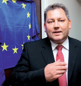 Lisek daje słowo, że nie wystartuje jesienią do Sejmu, bo umówił się z wyborcami na pełną kadencję.