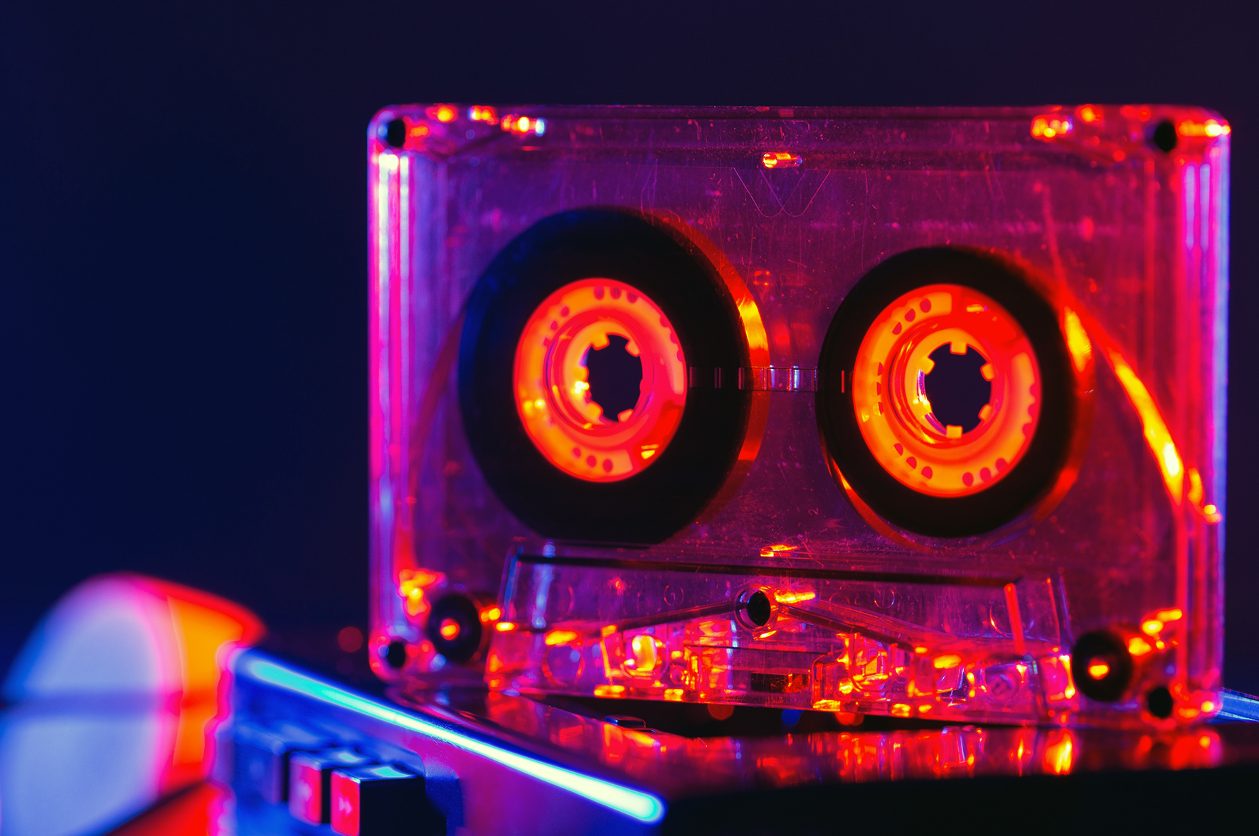 Zapis danych w DNA: nowy pomysł podsunęły kasety magnetofonowe