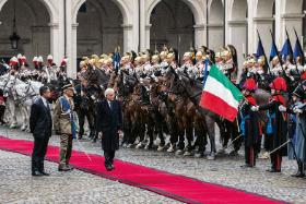 Prezydent Sergio Mattarella podczas ceremonii zaprzysiężenia w 2015 r.