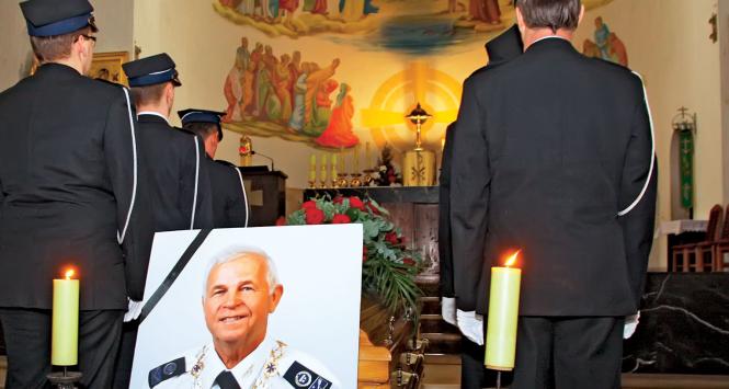 Pogrzeb Dietera Przewdzinga.