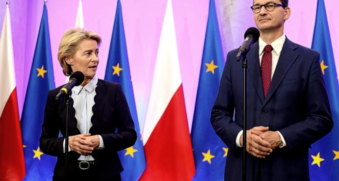 Szefowa Komisji Europejskiej Ursula von der Leyen oraz premier Mateusz Morawiecki