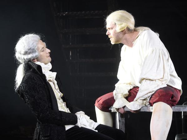 Robespierre (Przemysław Stippa) i Danton (Oskar Hamerski).