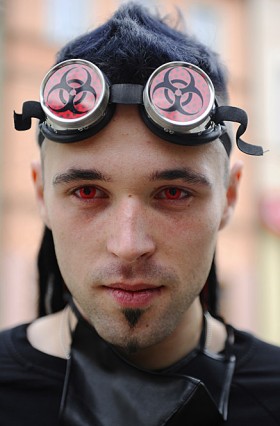 ... inni wolą ubierać się w stylu 'industrialnym'.