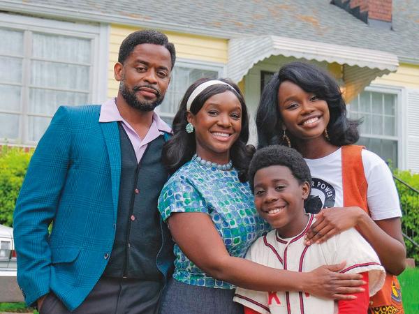 Cudowne lata. (2021), Saladin K. Patterson, Disney+