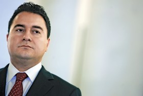 Wicepremier Turcji Ali Babacan: „Chcemy silnej Unii i wierzymy, że Turcja wzmocniłaby jej siłę”.