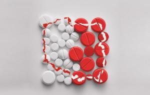 Nowym zjawiskiem jest zacieranie granic między dopuszczonymi do sprzedaży, niewinnie wyglądającymi tabletkami a specyfikami, od których można się uzależnić.