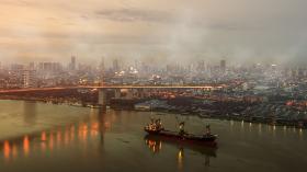 Chroniąc nasze środowisko, akceptujemy często jego bezlitosną eksploatację w biedniejszych krajach.