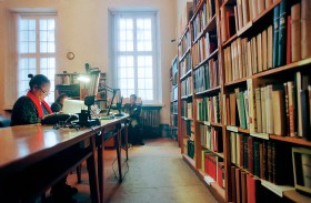 Reanimacja systemu bibliotecznego jest warunkiem niezbędnym ożywienia czytelnictwa i kultury w ogóle.