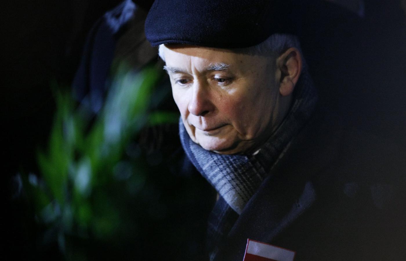 Jarosław Kaczyński jest wciąż w żałobie - twierdzi jeden z jego najbliższych współpracowników.