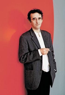 Dwie cechy: kropla, fragment, który odbija całość (jak w poezji), i nierozwiązywalna zagadka sprawiają, że można czytać Bolańo bez końca.