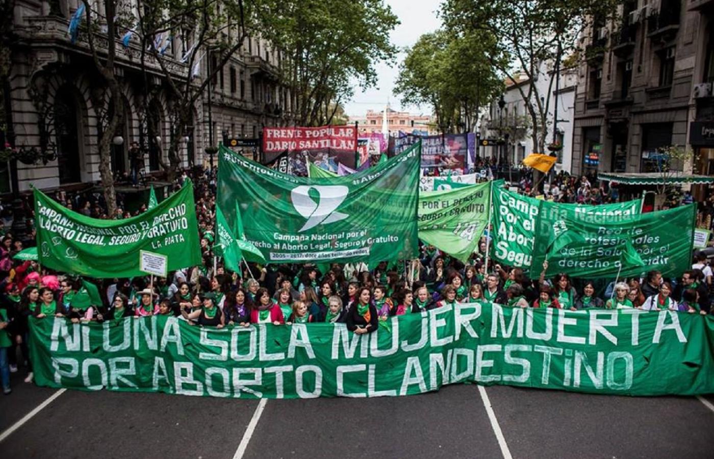 Marsz Argentynek za dostępem do aborcji