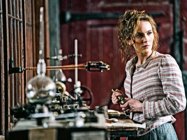 „Nierealne”, reż. Joss Whedon