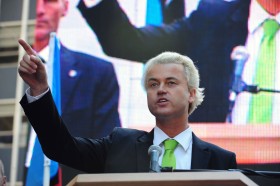 Geert Wilders żąda ograniczenia wpływów islamu w Europie. Tu na wiecu w Nowym Jorku, 11 września 2010 r. protestując przeciwko budowie Islamskiego Centrum Kultury w pobliżu Strefy Zero.