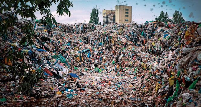 Szybko bogacące się społeczeństwo produkuje znaczniej więcej śmieci, niż zakładano we wszystkich oficjalnych szacunkach.