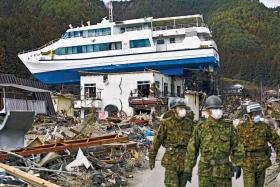 Wielkie tragedie – w marcu Japonię nawiedziło największe od 140 lat trzęsienie ziemi i tsunami, które uszkodziło elektrownię atomową Fukuszima. Bilans to 20 tys. ofiar, setki zaginionych i tysiące osób, które straciły dach nad głową.