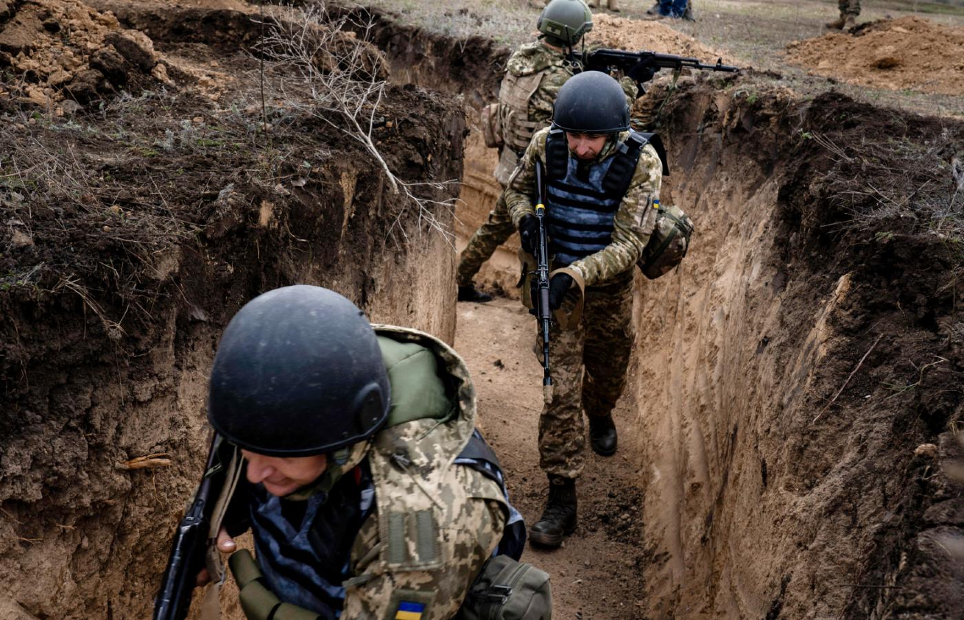Ukraińscy żołnierze w okolicy Mikołajowa, 9 listopada 2022 r.