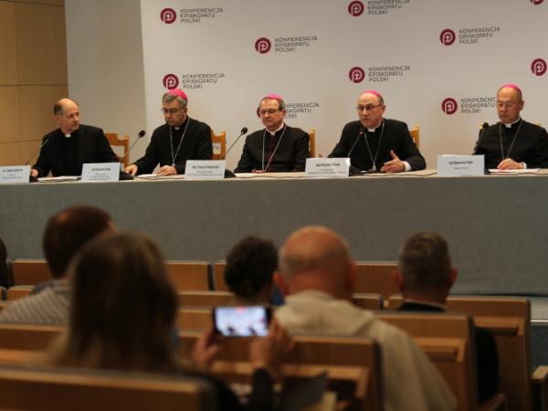 Konferencja prasowa podsumowująca 404. zebranie plenarne Konferencji Episkopatu Polski. Warszawa, 12 marca 2026 r.