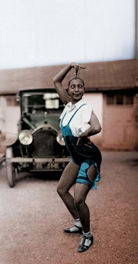 Kolorowa fotografia słynnej amerykańskiej tancerki Josephine Baker, 1926 r.